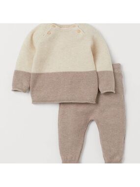 H&M Cream and Taupe Knit Baby Matching Set